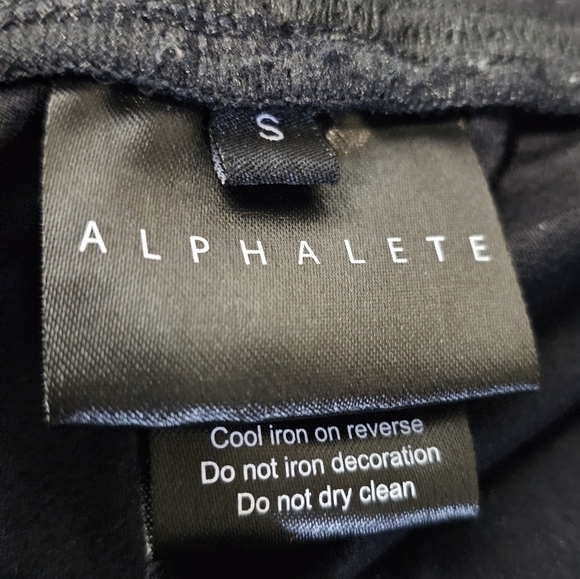ALPHALETE small black athletic shorts - Picture 4 of 5